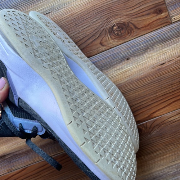 Nike Air Max Bella TR2 women’s black purple athletic running shoes. Size 8 - Picture 7 of 7